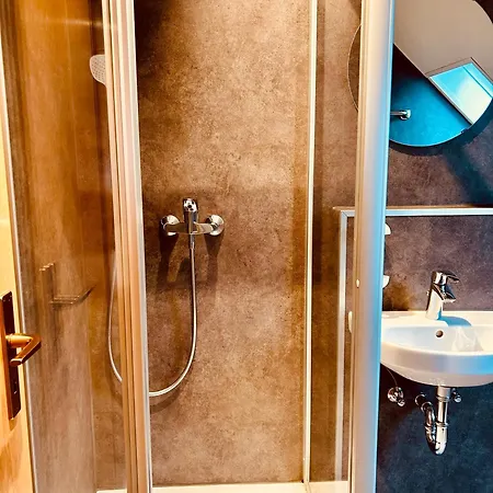 Gaestehaus Spoth בית הארחה רוסט